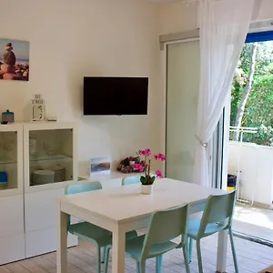  Apartment Antonietta 3, Tra Pineta E Mare