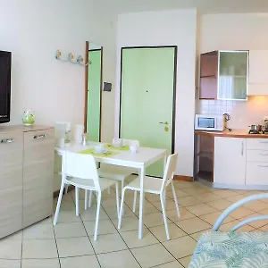  Apartment Mit Schwimmbad